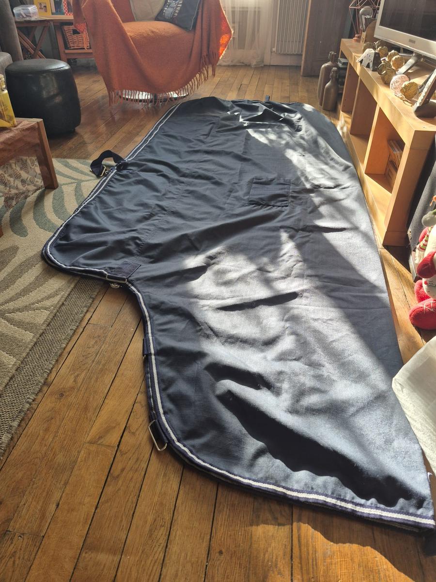 Couverture imperméable de monte