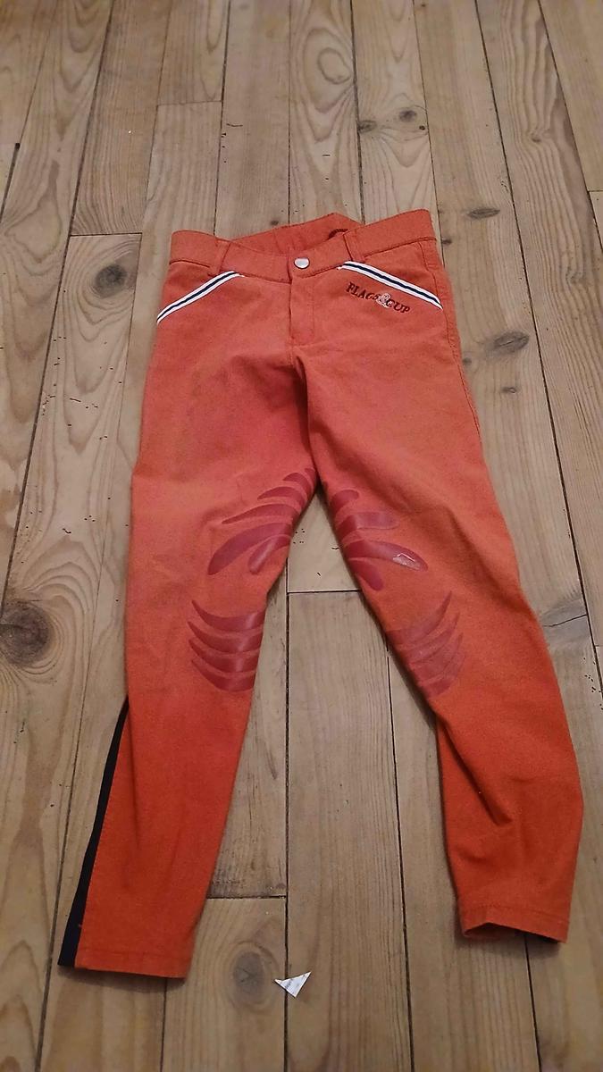 Lot de un pantalon de concours, un normal et un polo