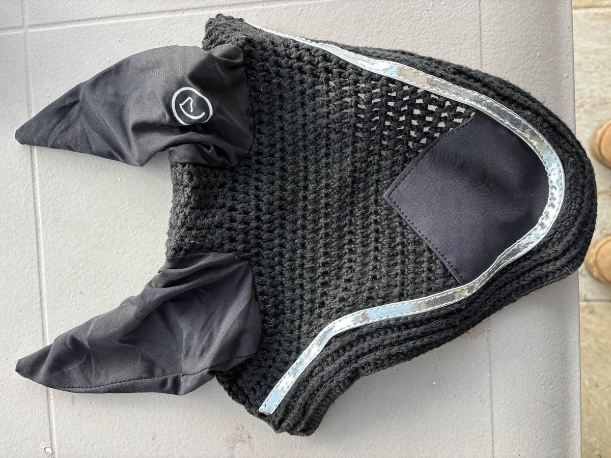 bonnet noir equitheme