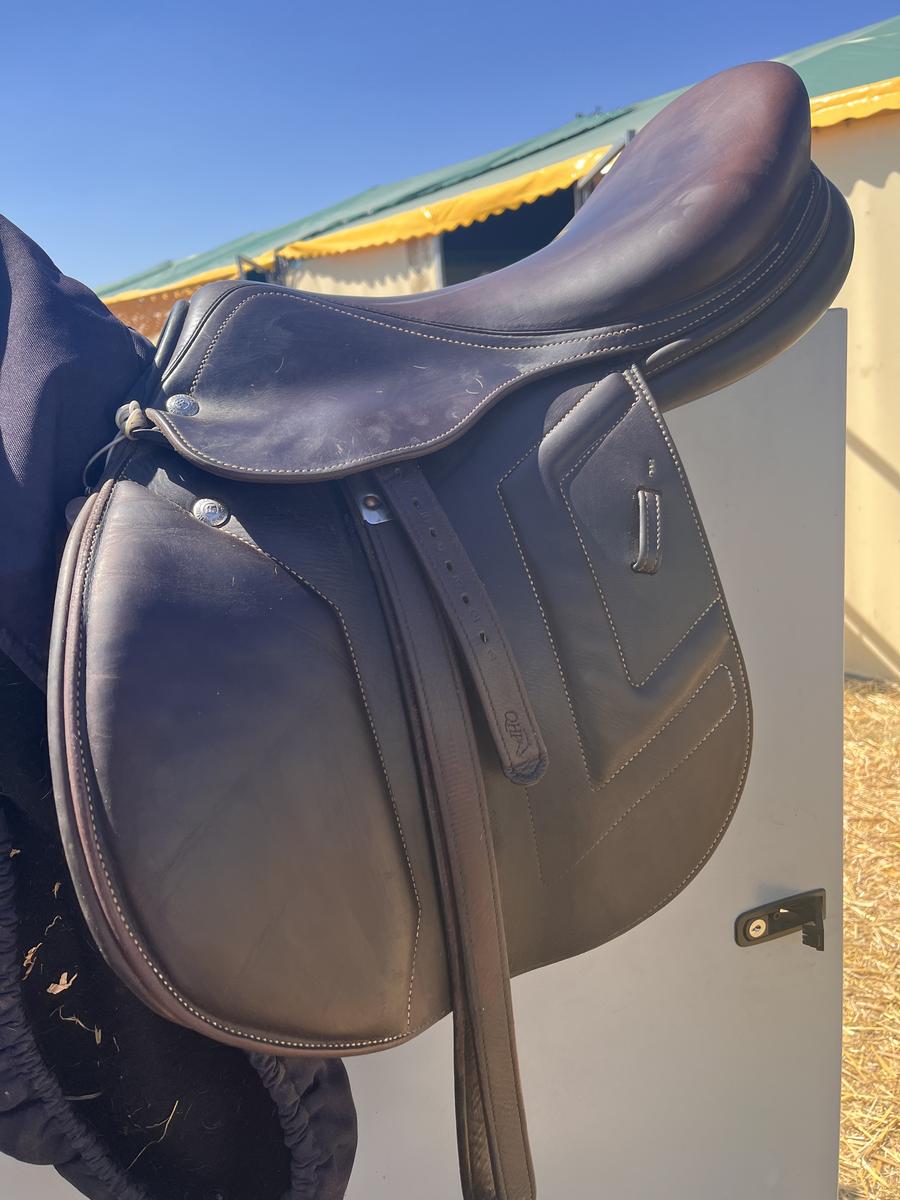 Selle Renaissance F2 17 pouces PM