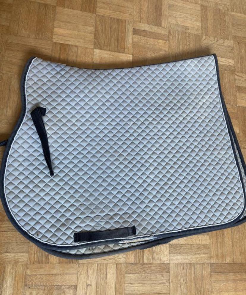 Tapis vert taille cheval