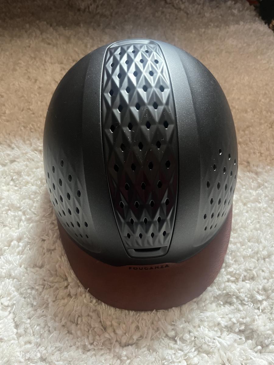 Casque noir et marron