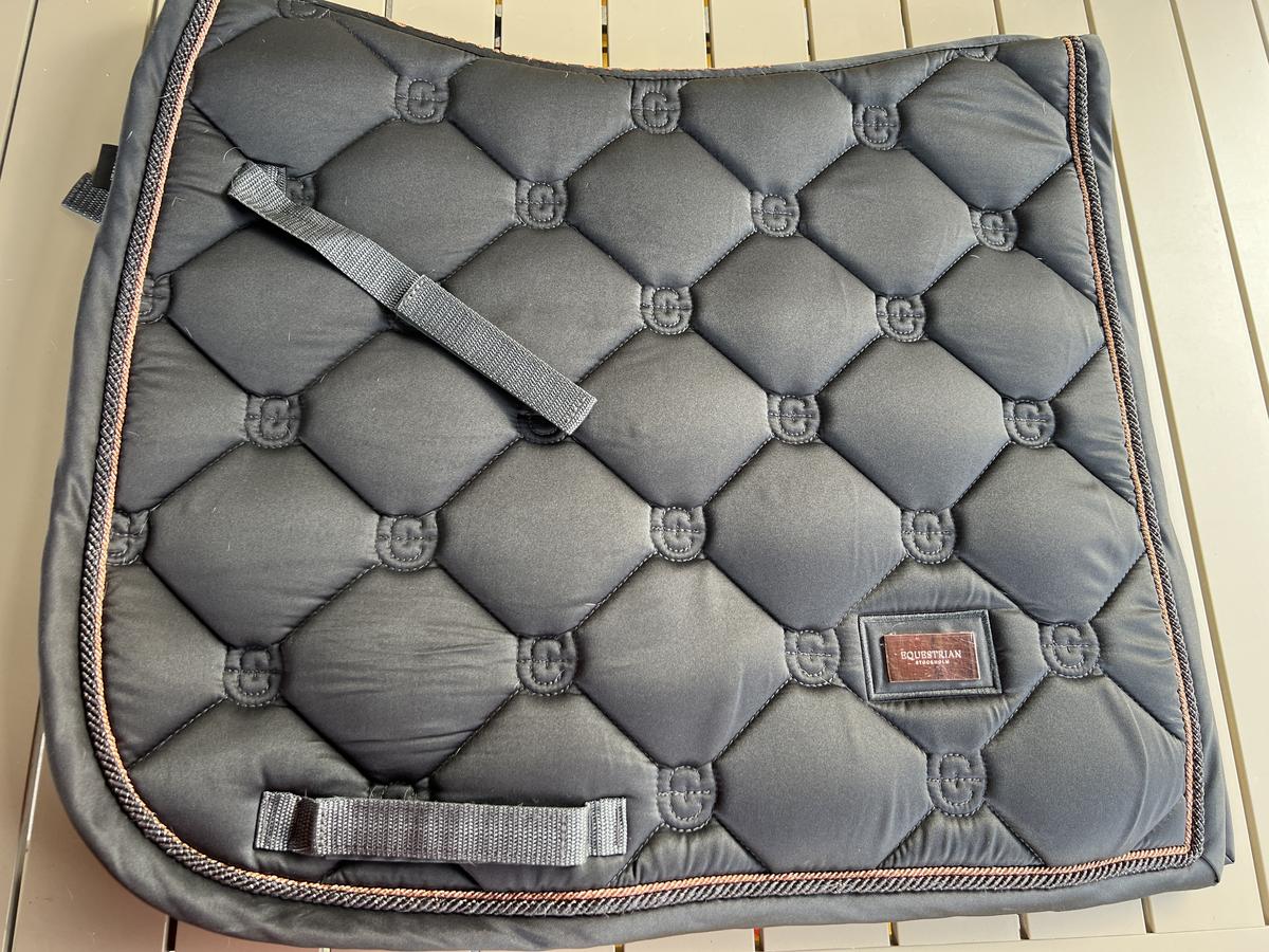 Tapis dressage Equestrian Stockholm Dark Sky taille cheval