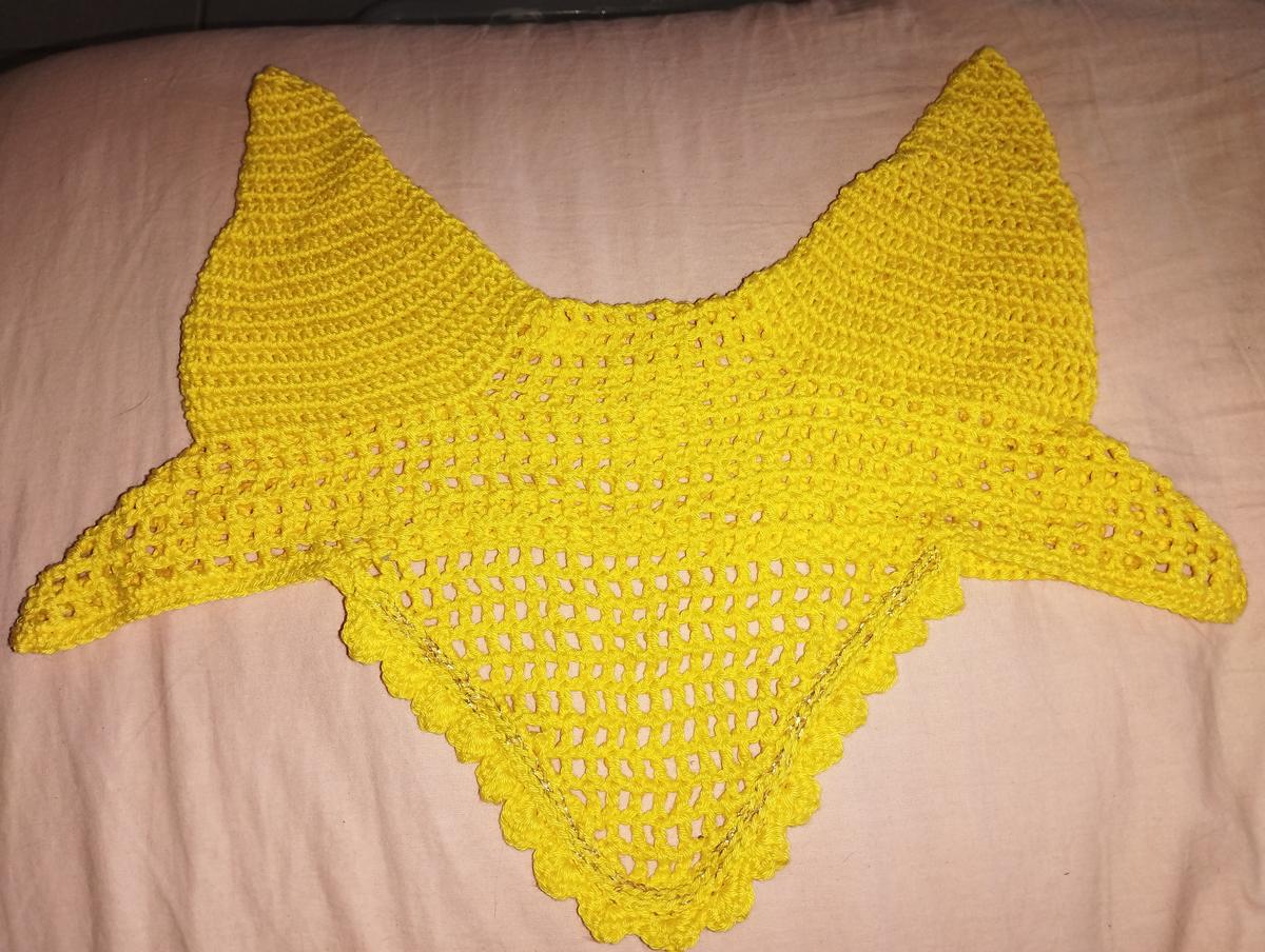 Bonnet jaune