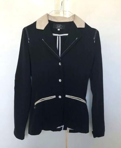 Veste CSO bleu nuit avec coutures contrastées beiges