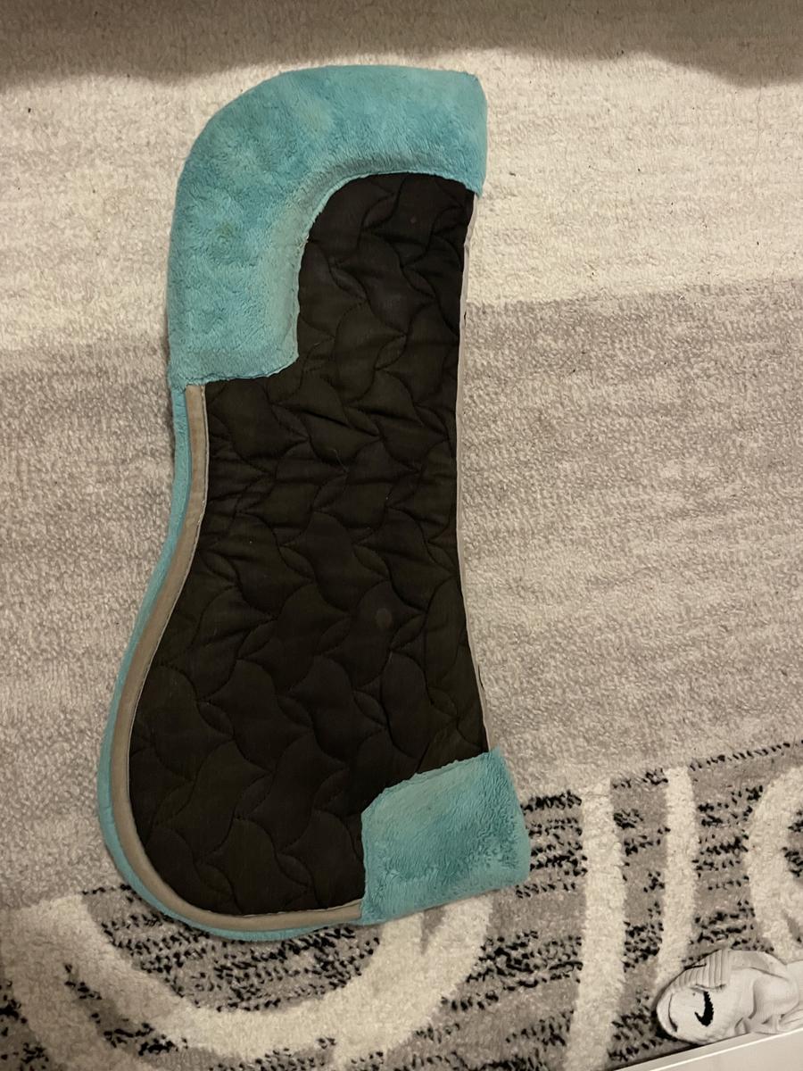 Amortisseur noir et bleu