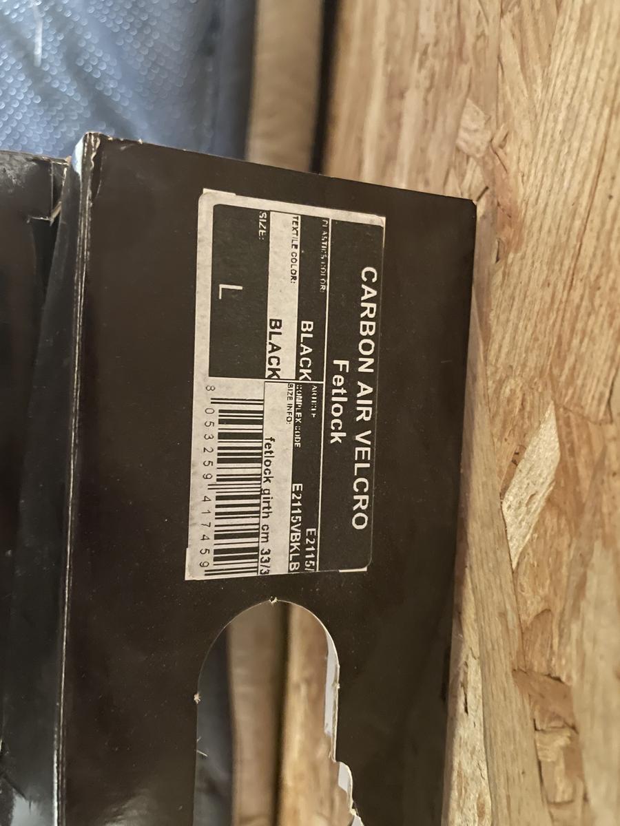 Protège boulet Carbon air velcro