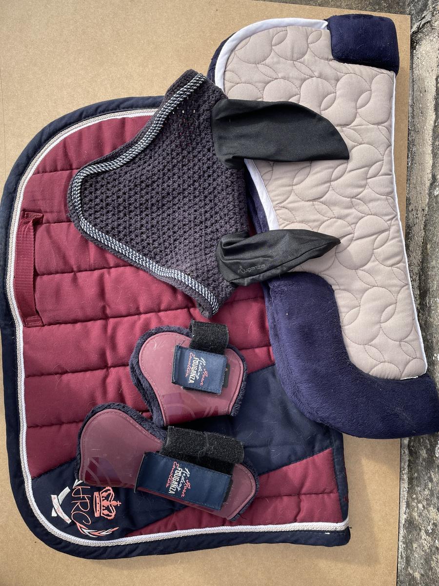 Ensemble complet bordeaux et bleu taille cheval