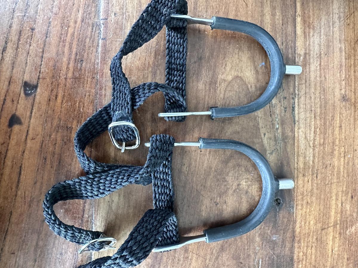 Éperons noirs 34/37