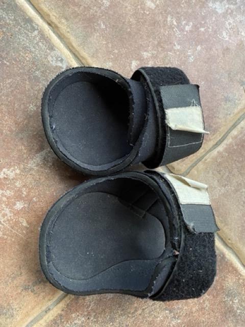 Protèges boulet noirs, taille poney.