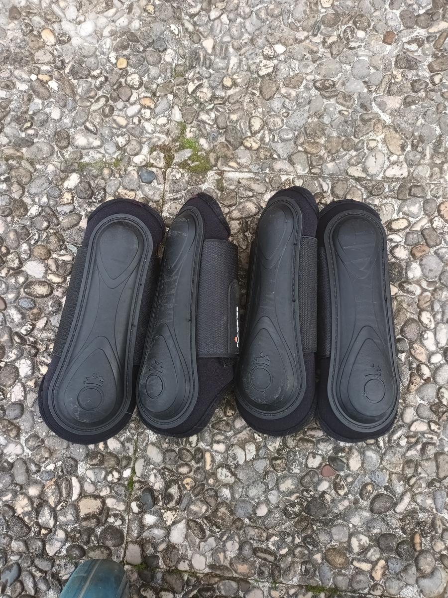 2 paires de guêtres