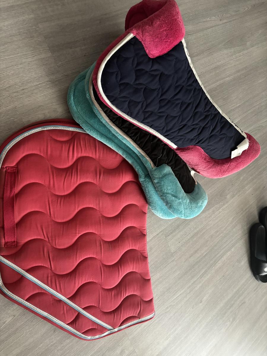 Tapis de selle et amortisseur