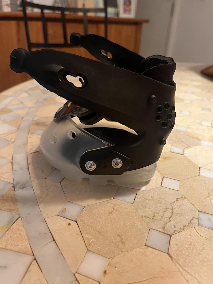 Hypposandales floating boots