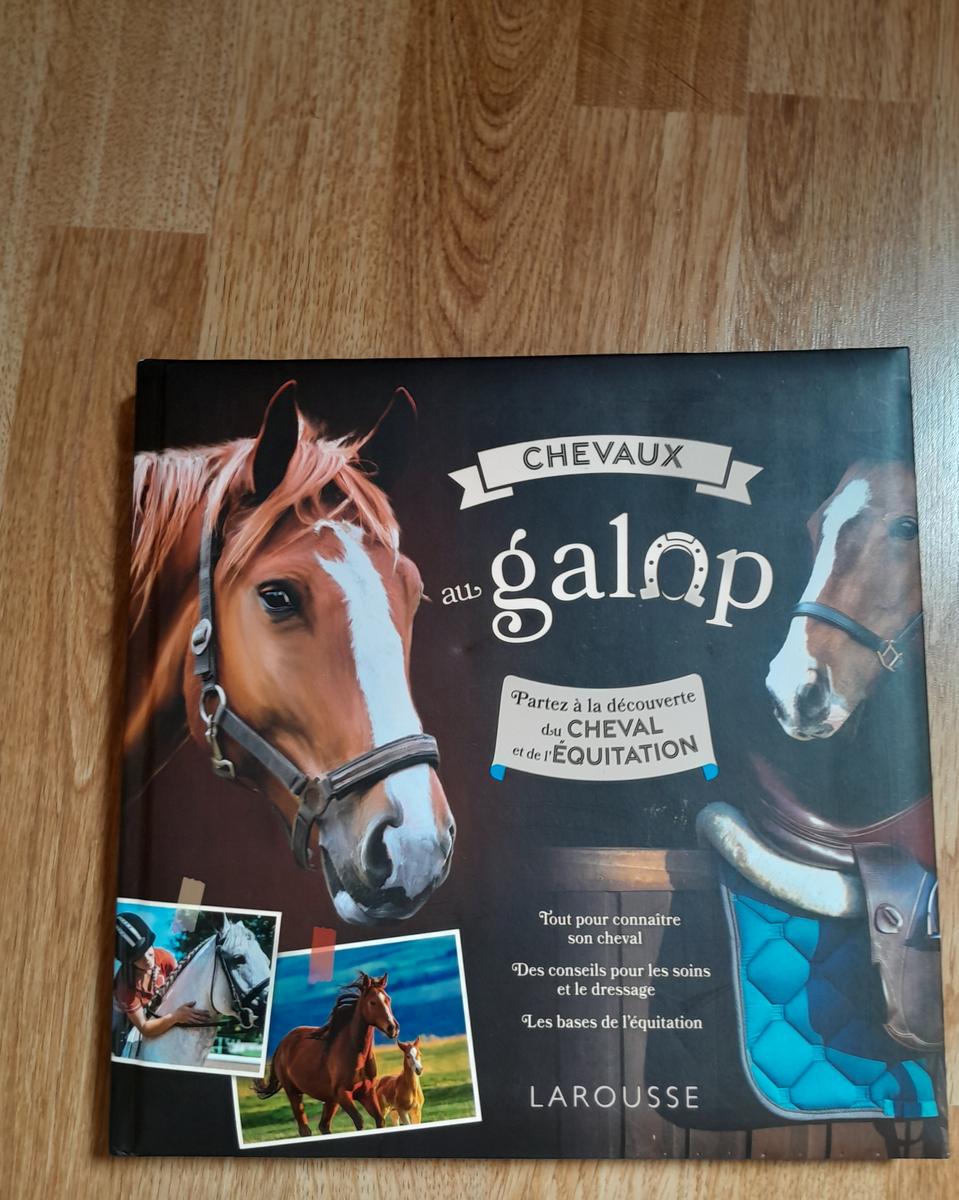 Larousse Chevaux