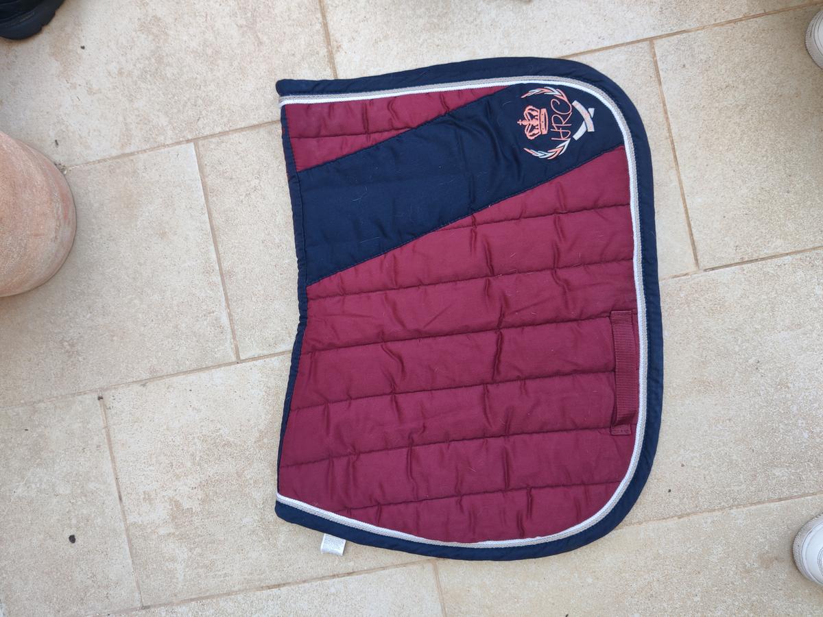 Tapis cheval bordeaux