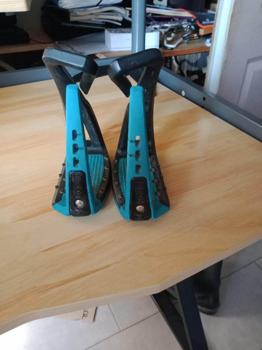 freejump enfant bleu