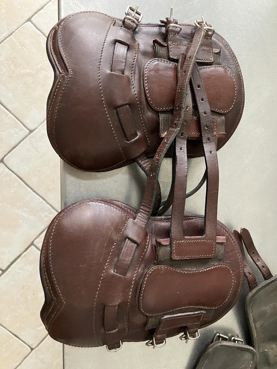 Guêtres et protèges-boulets en cuir marron