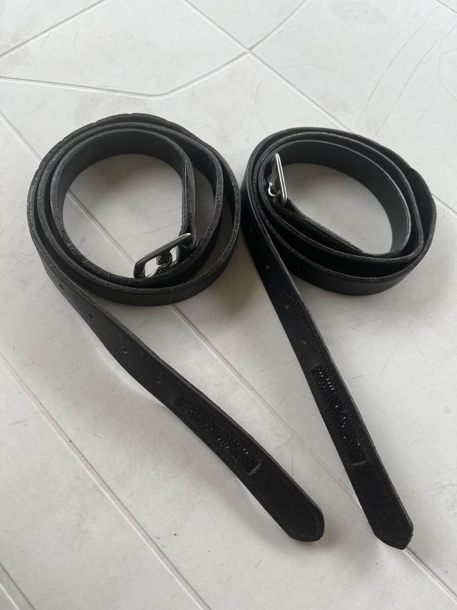 Étrivières à paillettes noires