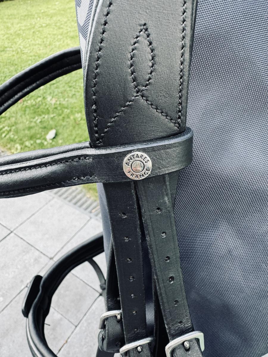 Bride Antares noir taille 1