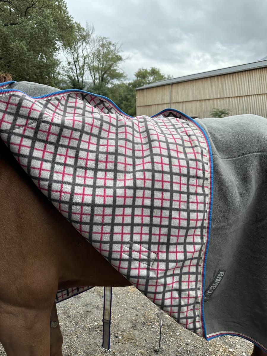 polaire horsewear taille 150cm/100g