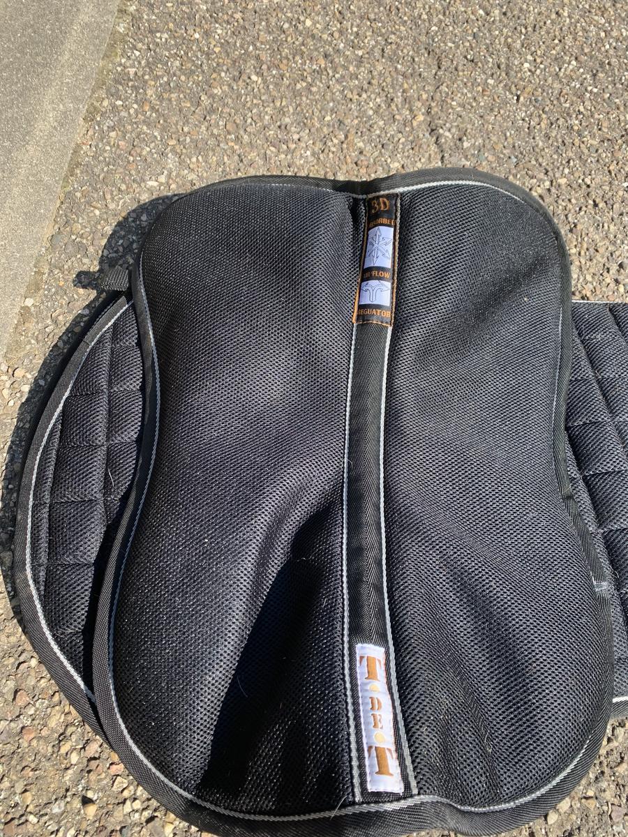 Ensemble tapis et amortisseur