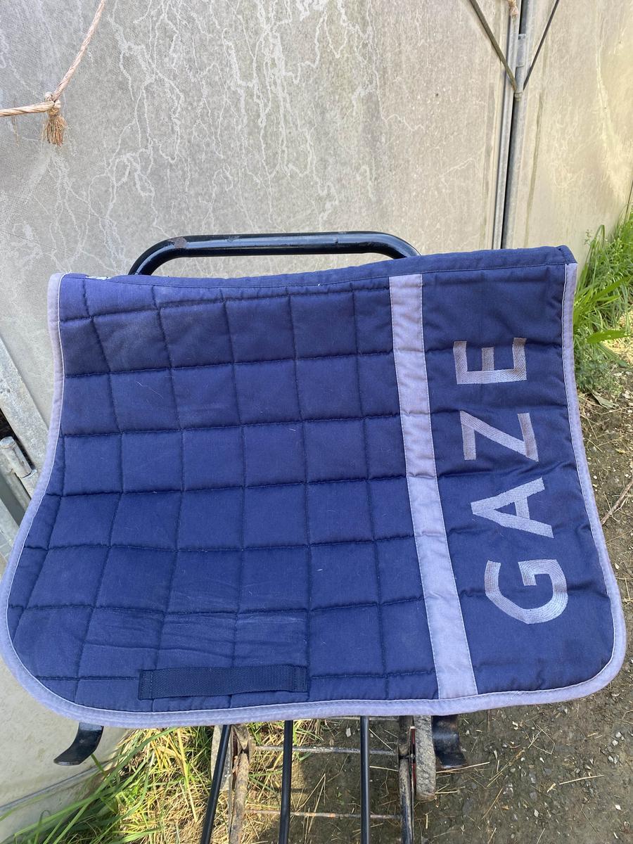 Tapis Gaze bleu marine taille Cheval très bon état