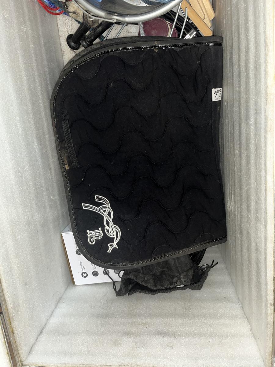 Tapis Pénélope Leprevost noir