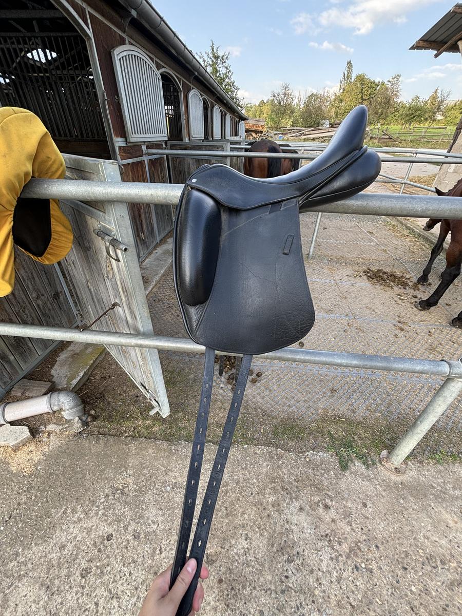 Selle dressage Custom Saddlery