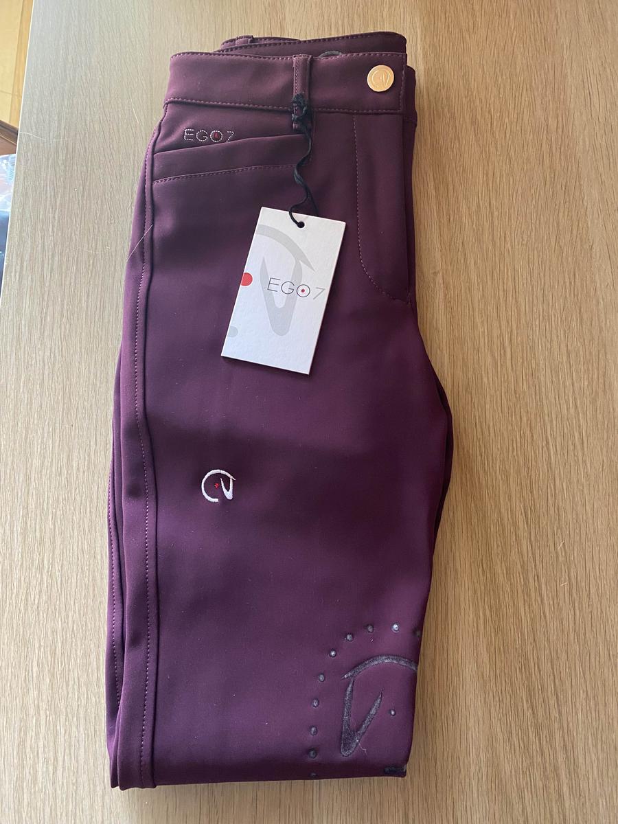 pantalon de cheval couleur bordeaux